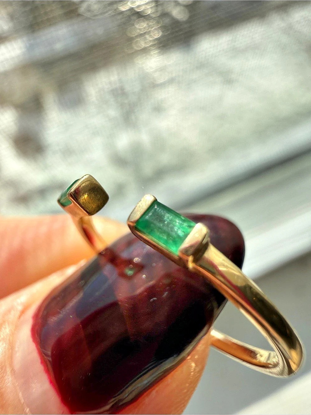 Mejuri Natural Emerald Open Band size 6